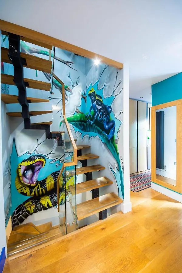 Funky Home By The Pier, 3 Bedrooms, Sleeps 10 Brighton